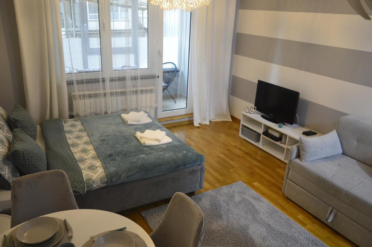Teodora Lux Apartman Free Privat Parking Apartment Нови Сад Екстериор снимка