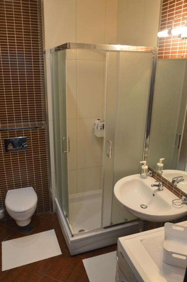 Teodora Lux Apartman Free Privat Parking Apartment Нови Сад Екстериор снимка