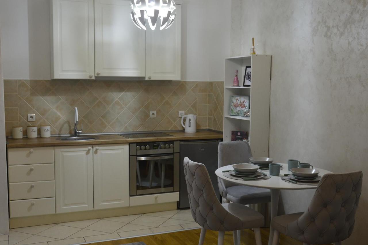 Teodora Lux Apartman Free Privat Parking Apartment Нови Сад Екстериор снимка